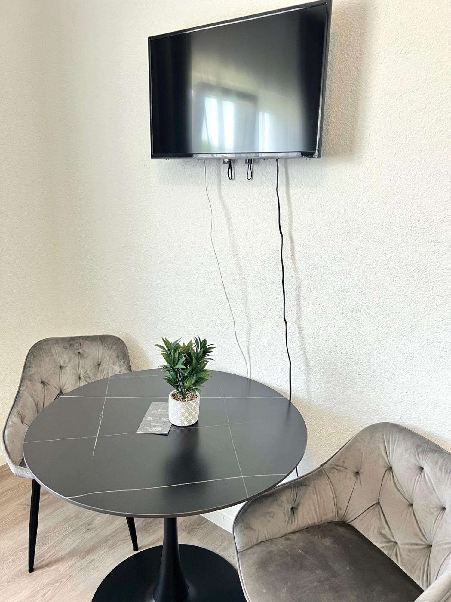 Budget City Appartement Kueche,Bad, Parken Im Zentrum Von Ravensburg Luaran gambar